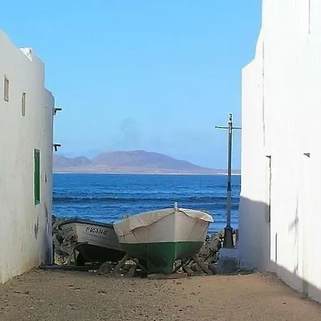 Sleeps 4 Wifi *