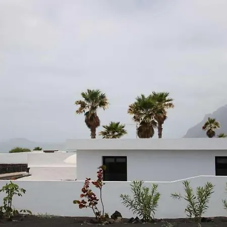 Holiday home Sleeps 4 Wifi