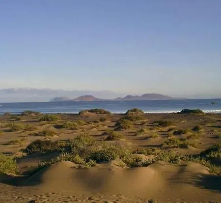 Sleeps 4 Wifi Famara