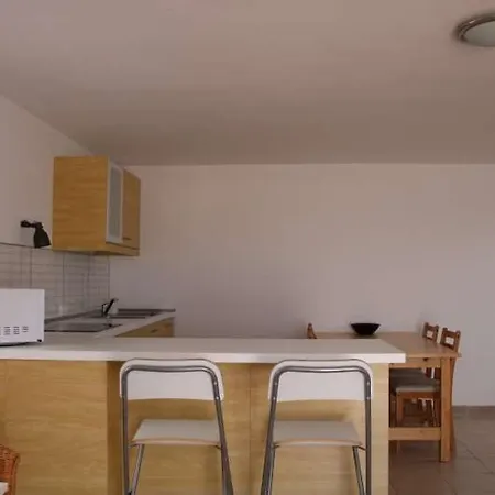 Sleeps 4 Wifi